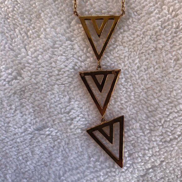 Stella & Dot gold triangle necklace - Picture 3 of 3